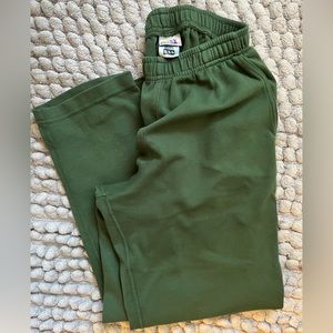 Xxs easy pants. Emerald green.